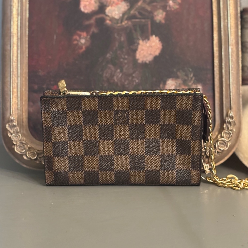 Authentic Louis Vuitton Damier Pochette Accessoires